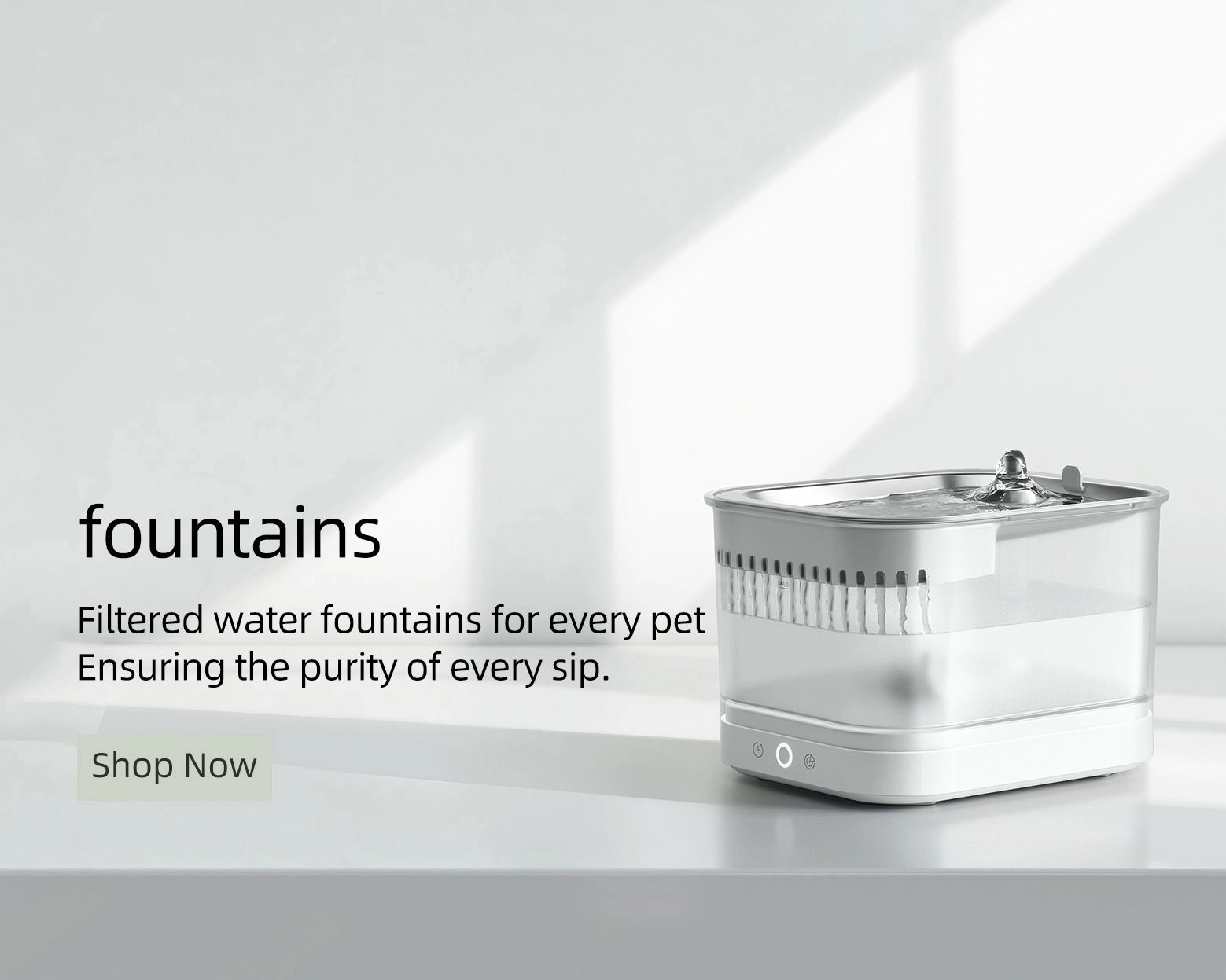 Filtered water fountain for pets on a white background with promotional text.