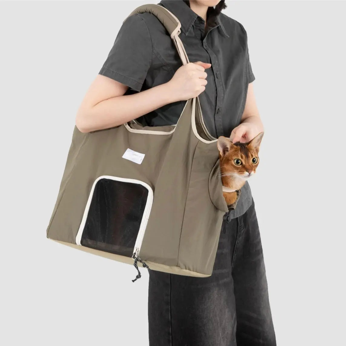Petaura Cat Carrier Bag Lifestyle-inspired Design